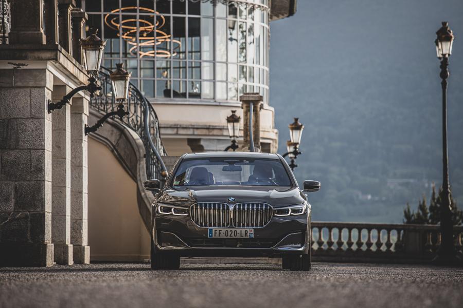  BMW 745e (G11) 2019 года  (WW) (фото 13 из 31)